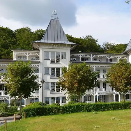 Neunundzwanzig In Ostseebad Binz